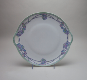 Image of Serving Dish with Scuppernong Design