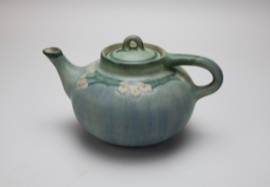 Image of Teapot with Crown of Thorns Deisgn