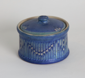 Image of Lidded Espanol Jar